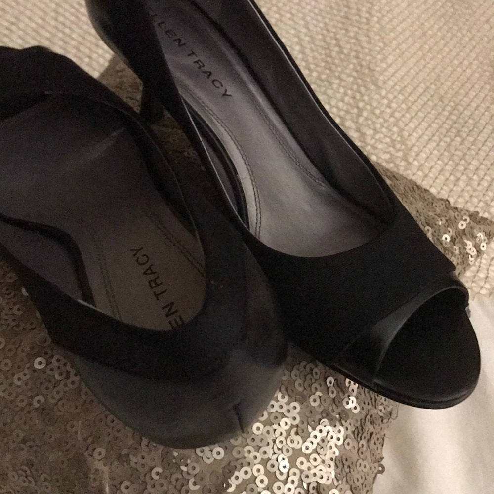 Dress shoe